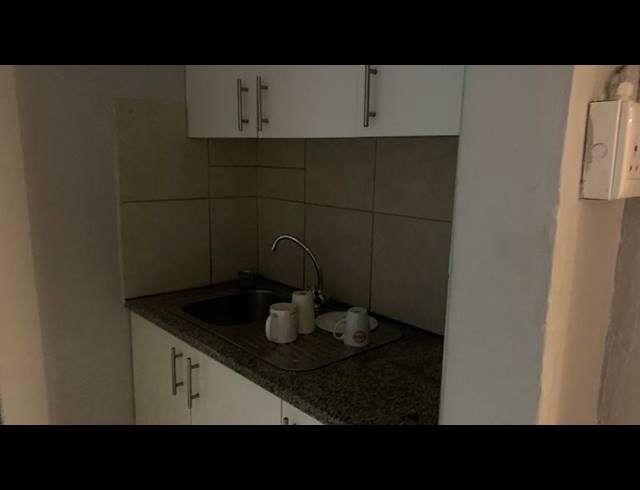 INDUSTRIAL PROPERTY TO RENT IN WOODSTOCK